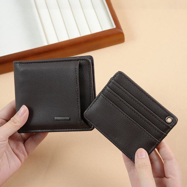 Shop Men's Wallets