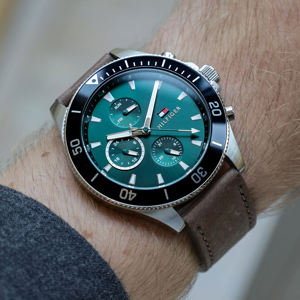 Tommy Hilfiger Men's chronograph watch with Green Dial and brown leather bracelet Larson model 1791983