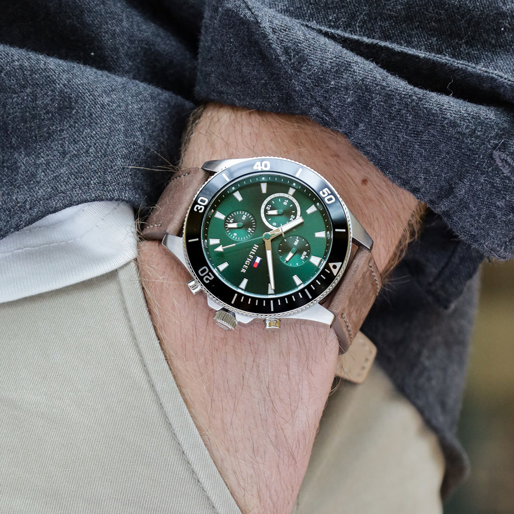 Tommy Hilfiger Men's chronograph watch with Green Dial and brown leather bracelet Larson model 1791983